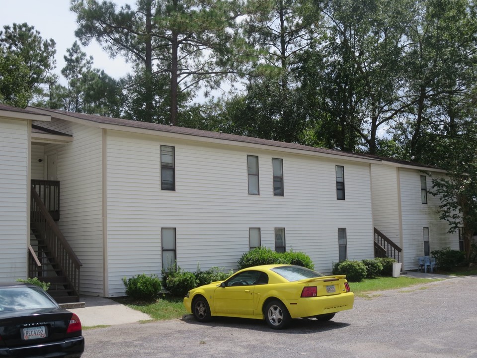 Forrestwood Apartments in Valdosta, GA - Building Photo