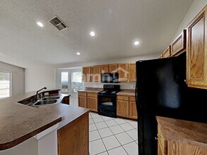 503 Tree Shore Dr in Orlando, FL - Foto de edificio - Building Photo