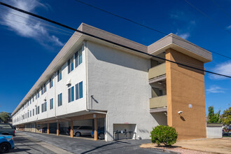 Hamilton Apartments in San Jose, CA - Building Photo - Building Photo