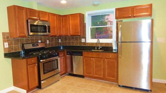 213 Newton Street, Unit Newton St