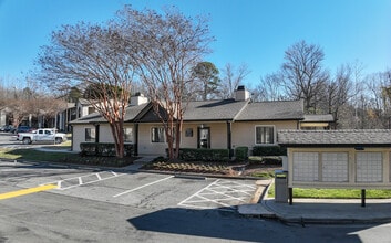 Davidson Apartment Homes in Concord, NC - Foto de edificio - Building Photo
