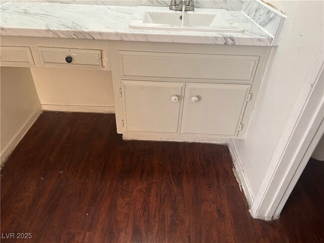 property at 3146 Blackford Ct
