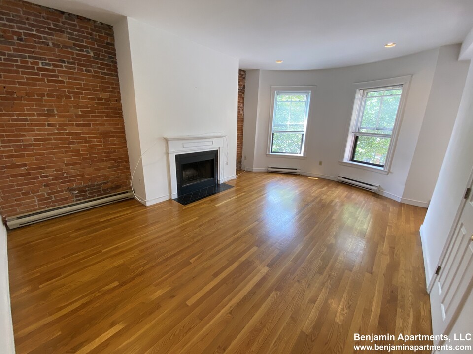 1744 Washington St, Unit 2 in Boston, MA - Building Photo