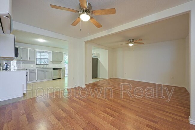 1302 NW Lake Ave in Lawton, OK - Building Photo - Building Photo