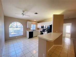 1175 Moon Lake Dr in Naples, FL - Building Photo - Building Photo