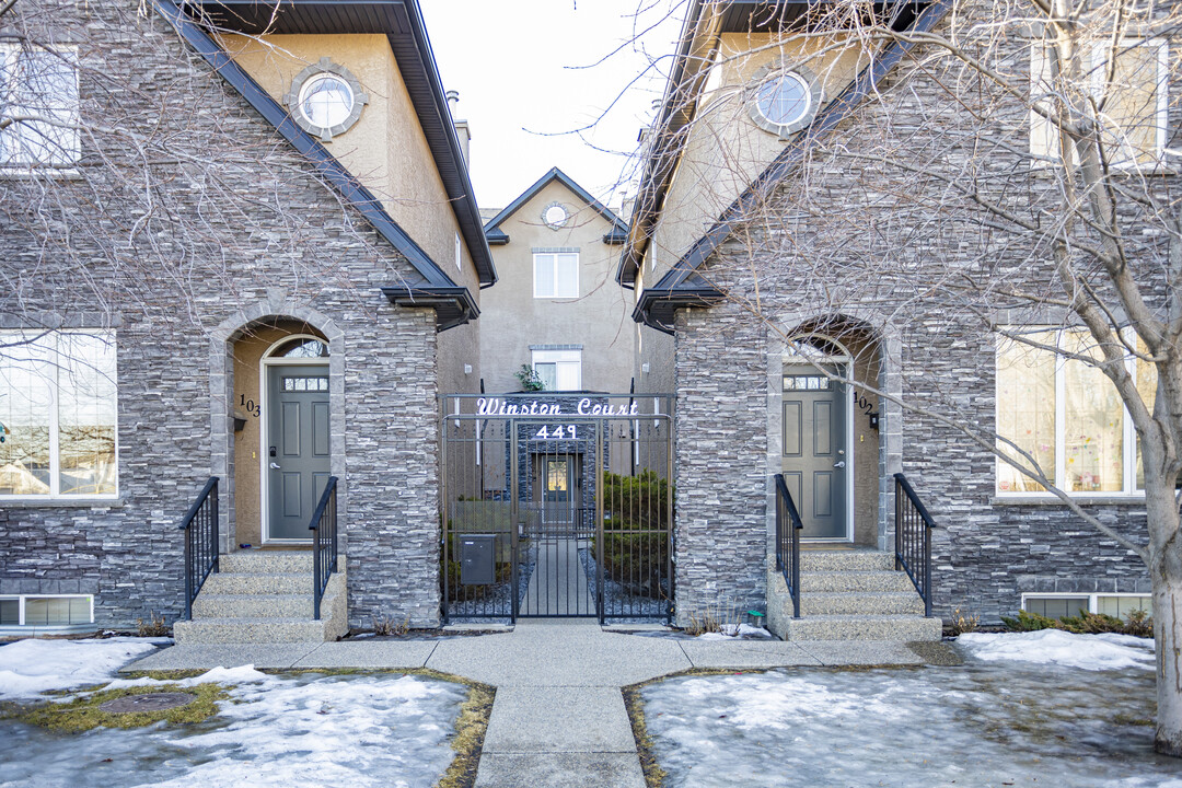 Winston Court in Calgary, AB - Building Photo