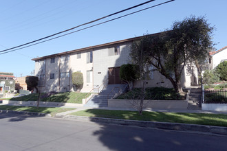 Elmwood Terrace in Los Angeles, CA - Building Photo - Building Photo