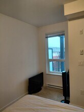 621 Regan Av in Coquitlam, BC - Building Photo - Building Photo