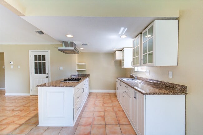 property at 3702 Royal Manor Dr