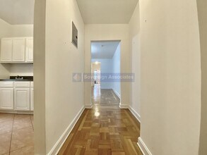 590 Fort Washington Ave in New York, NY - Foto de edificio - Building Photo