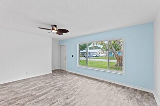 8675 SW Keathley Ct in Hobe Sound, FL - Building Photo - Building Photo
