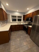 575 Weld St, Unit 2 in Boston, MA - Building Photo - Building Photo