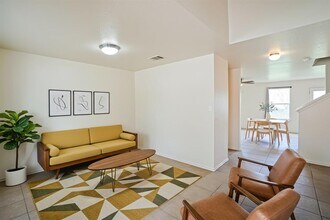 714 Lavaca Loop in Elgin, TX - Building Photo - Building Photo