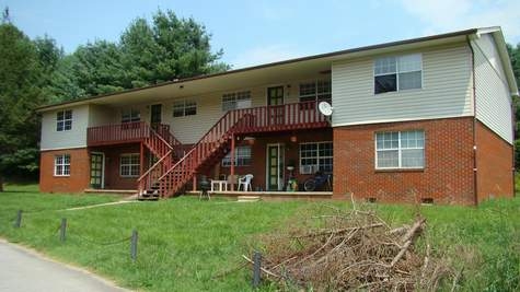 142 Spears Ave in Elizabethton, TN - Building Photo