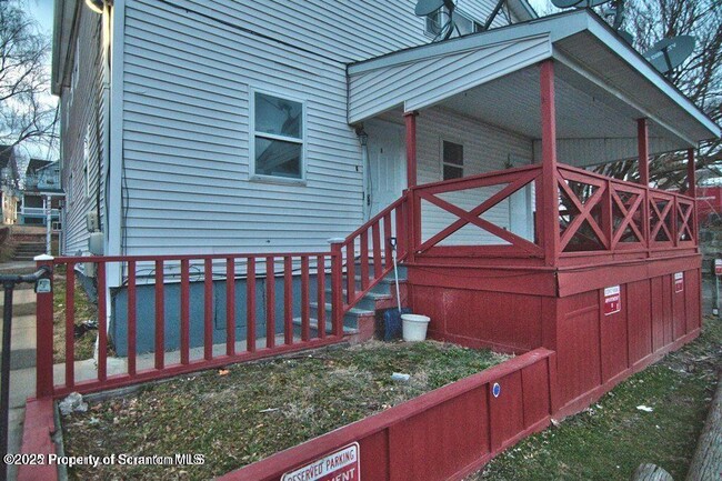 1418 N Main Ave in Scranton, PA - Foto de edificio - Building Photo