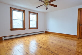 20 Buzzell St, Unit 3 in Manchester, NH - Foto de edificio - Building Photo