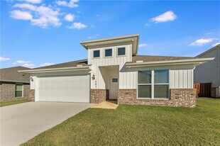 561 Stoneseed St in Centerton, AR - Building Photo