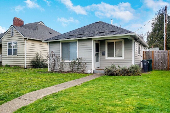 1130 14th St NE in Salem, OR - Building Photo - Building Photo