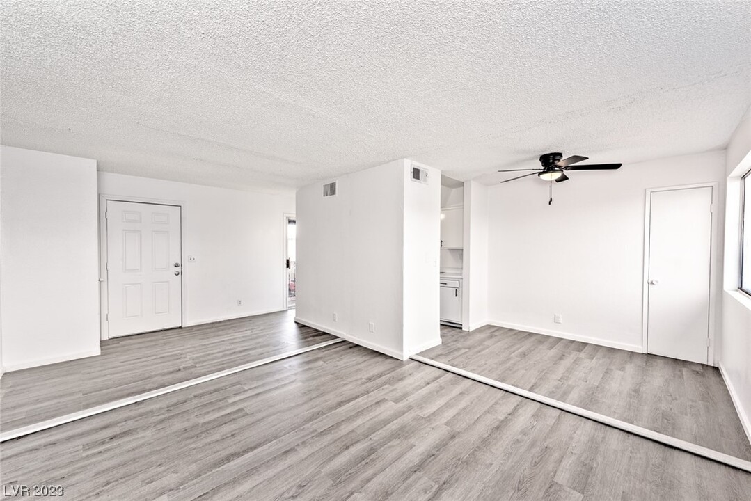 3615 Kolendo Ct-Unit -C in Las Vegas, NV - Building Photo