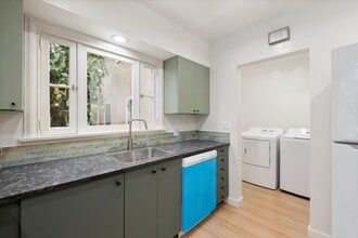 6612 Emmet Ter, Unit 6612 in Los Angeles, CA - Foto de edificio - Building Photo