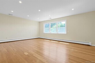 95 Holland St in Harrison, NY - Building Photo - Building Photo