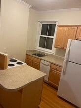 14 Church Ave, Unit 2A in Woburn, MA - Building Photo - Building Photo