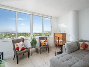 5005 Collins Ave in Miami Beach, FL - Building Photo - Building Photo