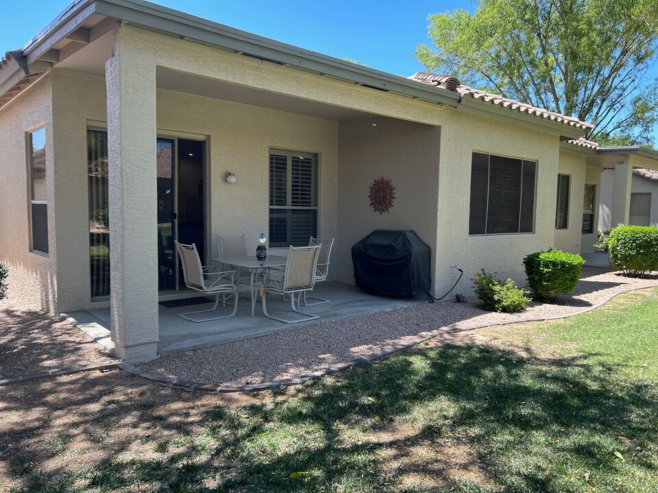 23817 S Serenity Way in Sun Lakes, AZ - Foto de edificio