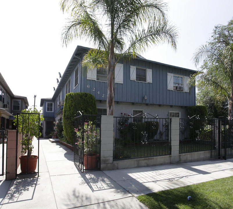 6242 Beck Ave in North Hollywood, CA - Building Photo