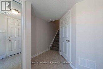 82 Feathertop Ln in Ottawa, ON - Building Photo - Building Photo