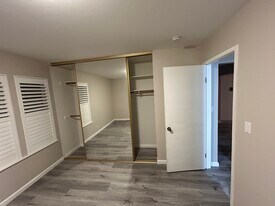 250 Chilpancingo Pky, Unit #5 in Pleasant Hill, CA - Building Photo