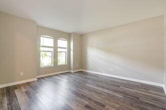 25140 Chipshot Ct in Sorrento, FL - Building Photo - Building Photo