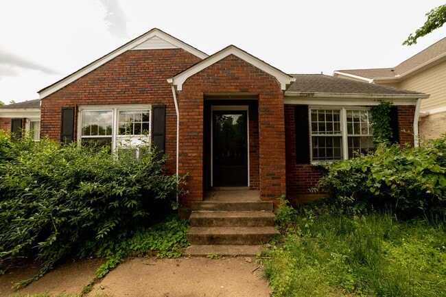 property at 5553 Knob Rd