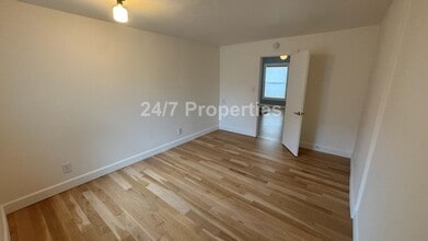 3223 NE 73rd Ave. in Portland, OR - Building Photo - Building Photo