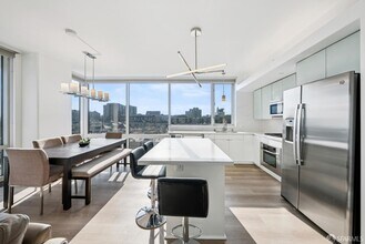 501 Beale St in San Francisco, CA - Building Photo - Building Photo