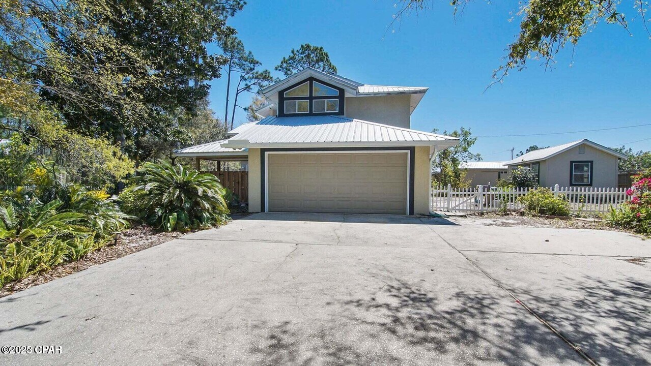 2115 Pebble Beach Pl in Panama City, FL - Building Photo