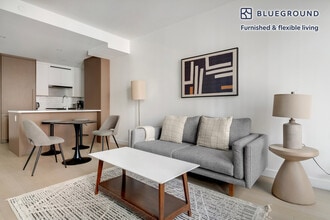370 Harrison Ave in Boston, MA - Building Photo - Building Photo