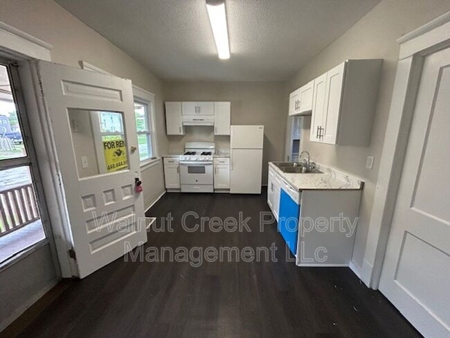 property at 2422 E St