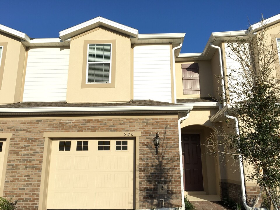 580 Prospect Point in Oviedo, FL - Building Photo