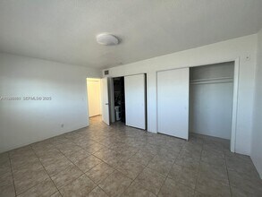 105 NE 12th Ave in Hallandale Beach, FL - Building Photo - Building Photo