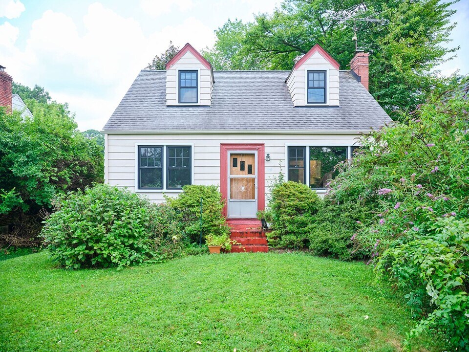 119 Washington Grove Ln in Washington Grove, MD - Building Photo