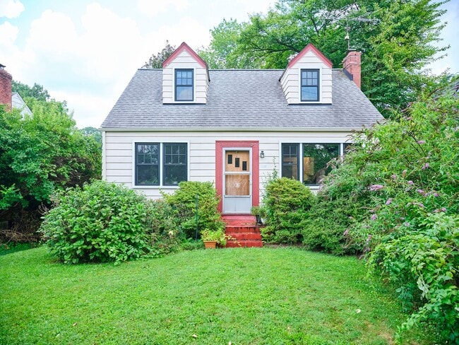 property at 119 Washington Grove Ln