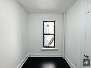 YORK AVENUE in New York, NY - Building Photo - Building Photo