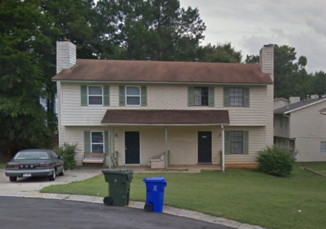 1180 Dogwood Ct NW