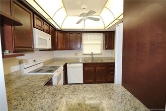 241 SW South River Dr in Stuart, FL - Building Photo - Building Photo