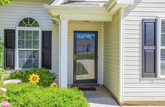 100 Glenlea Ln in Greenville, SC - Foto de edificio - Building Photo