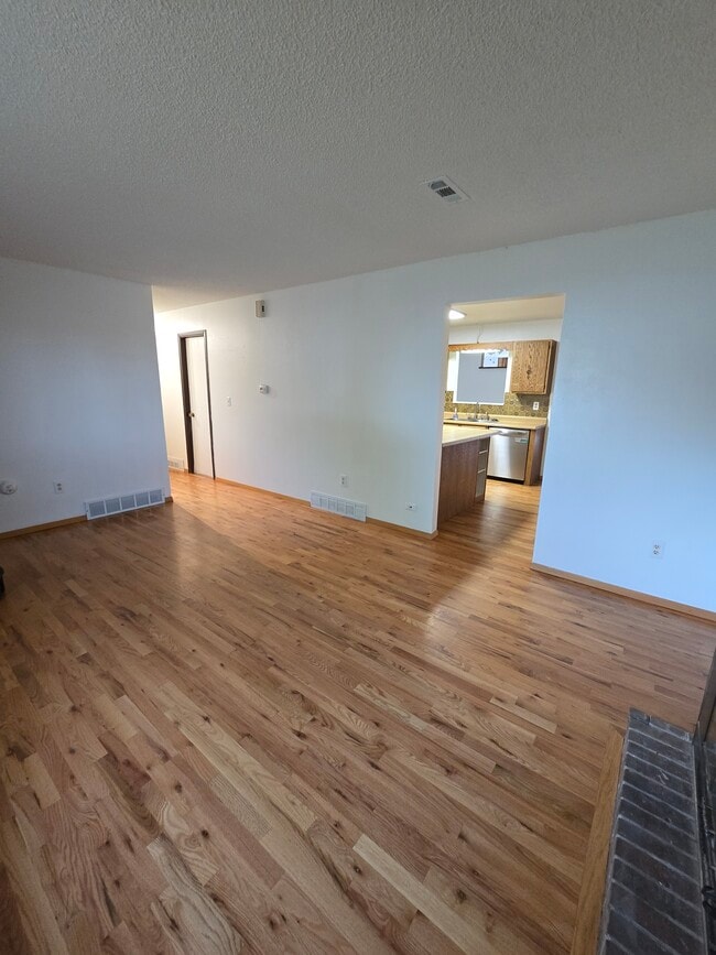 403 Greenway Dr in Canon City, CO - Building Photo - Building Photo
