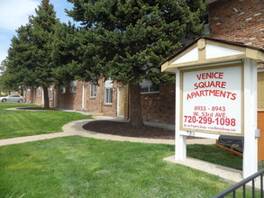 Venice Square in Arvada, CO - Foto de edificio - Building Photo