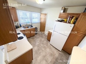 5220 Turner Ave in Madison, WI - Building Photo - Building Photo