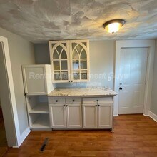 2527 Washington St NE in Minneapolis, MN - Building Photo - Building Photo